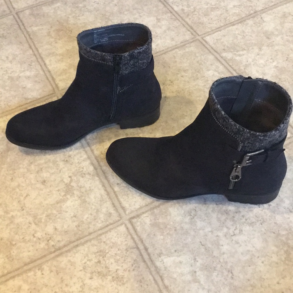 White Mountain Black Boots